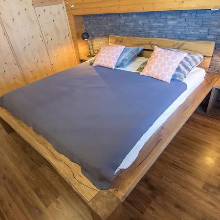 Sonnhuesli Dachwohnung 公寓